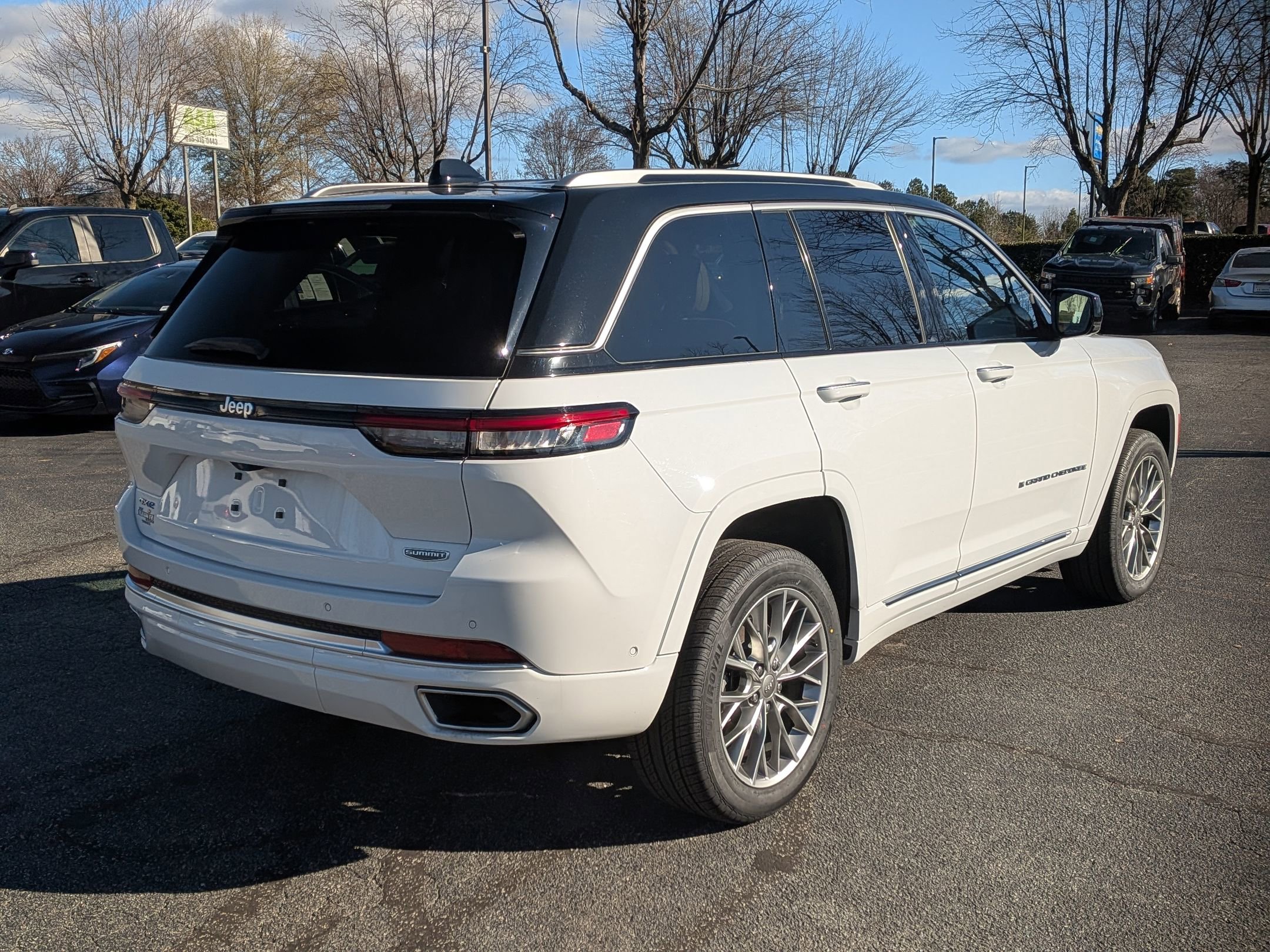 Used 2022 Jeep Grand Cherokee Summit image 9