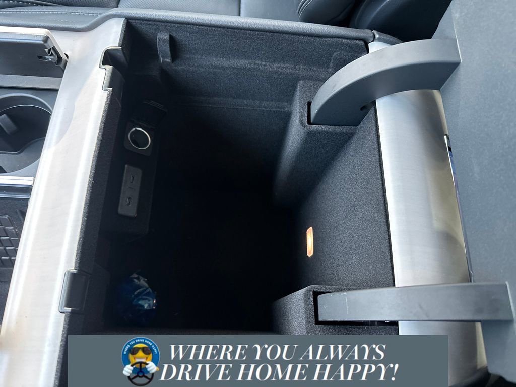 New 2026 Lincoln Navigator L Premier image 17