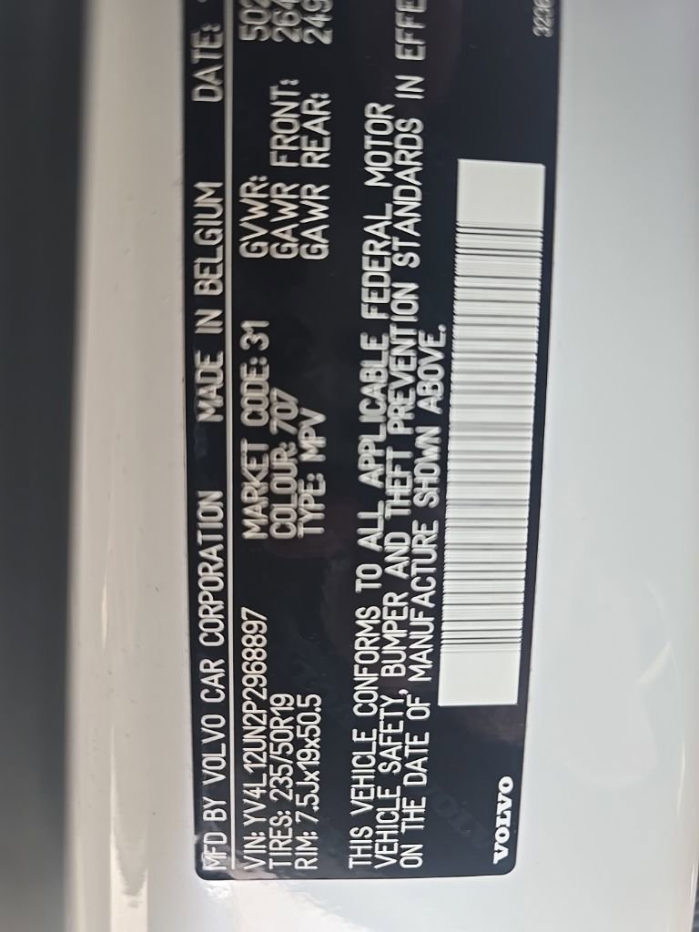 Used 2023 Volvo XC40 B5 Plus w/ Driver Assist Package image 13