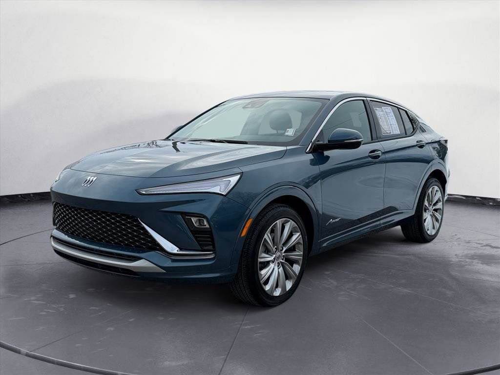 Used 2025 Buick Envista Avenir image 2