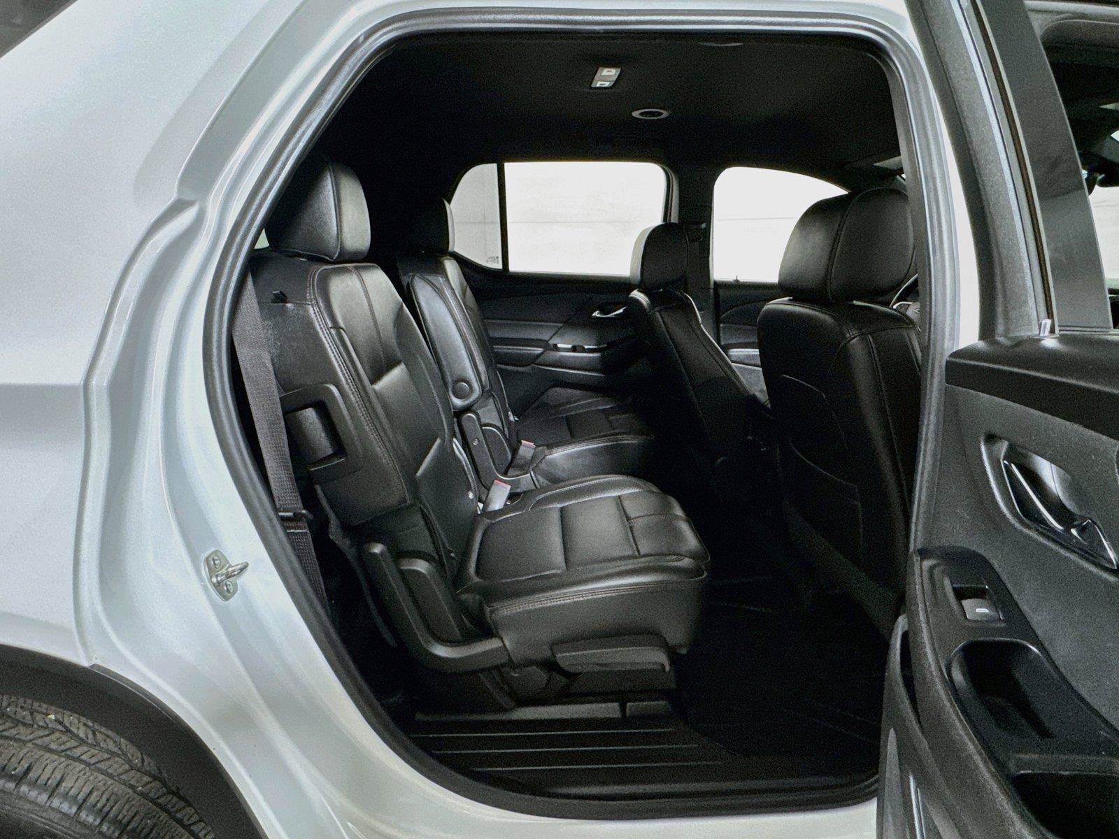 Used 2023 Chevrolet Traverse RS AWD/4WD image 27