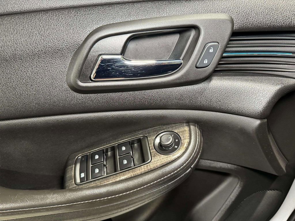 Used 2015 Chevrolet Malibu LTZ FWD image 9