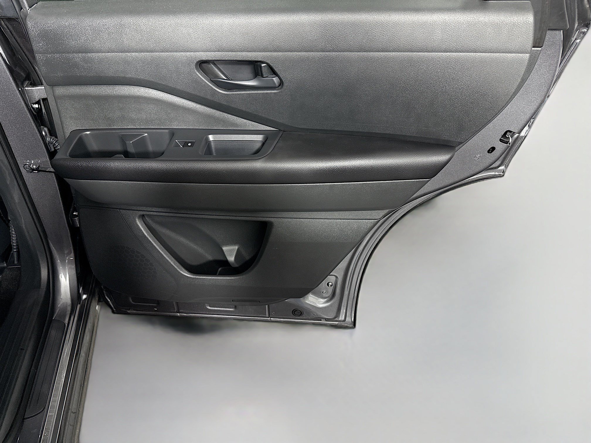 Used 2024 Nissan Pathfinder SV FWD image 28