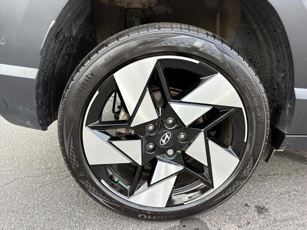 Certified 2025 Hyundai Kona Limited AWD/4WD image 24