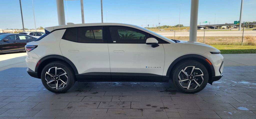 Used 2026 Chevrolet Equinox EV LT image 5
