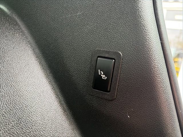 Used 2023 Chevrolet Tahoe Z71 w/ Luxury Package image 20