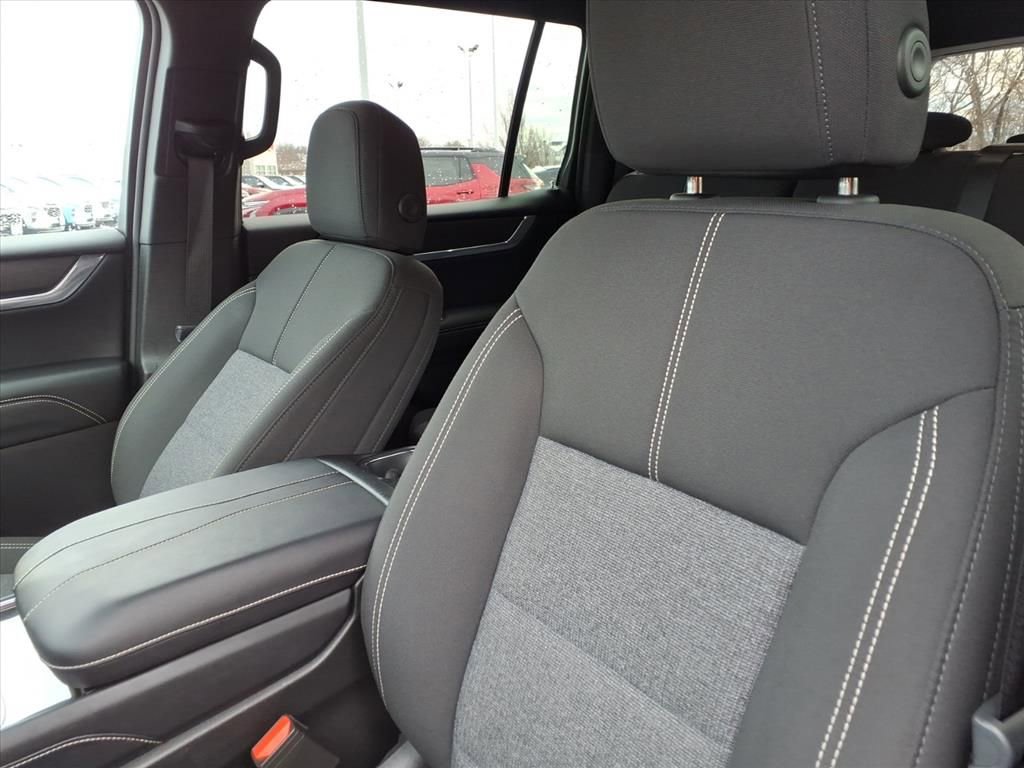 Certified 2025 GMC Acadia Elevation image 11