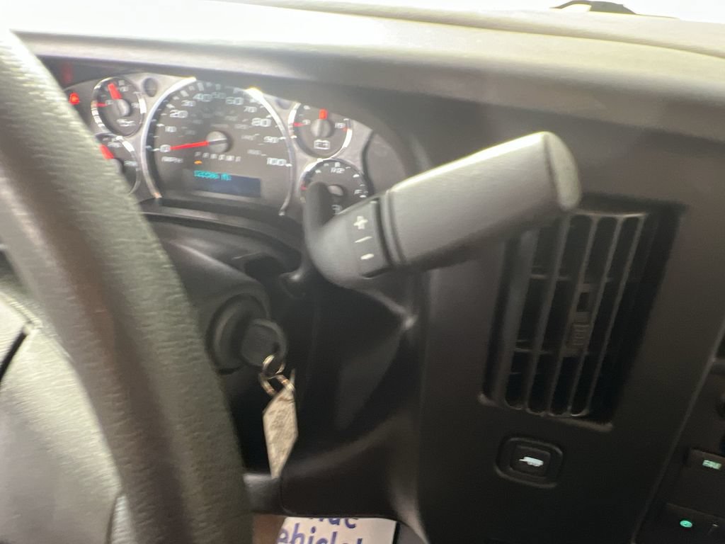Used 2019 Chevrolet Express 2500 RWD image 15