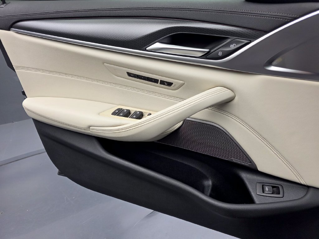 Used 2021 BMW M550i xDrive w/ Premium Package AWD/4WD image 26
