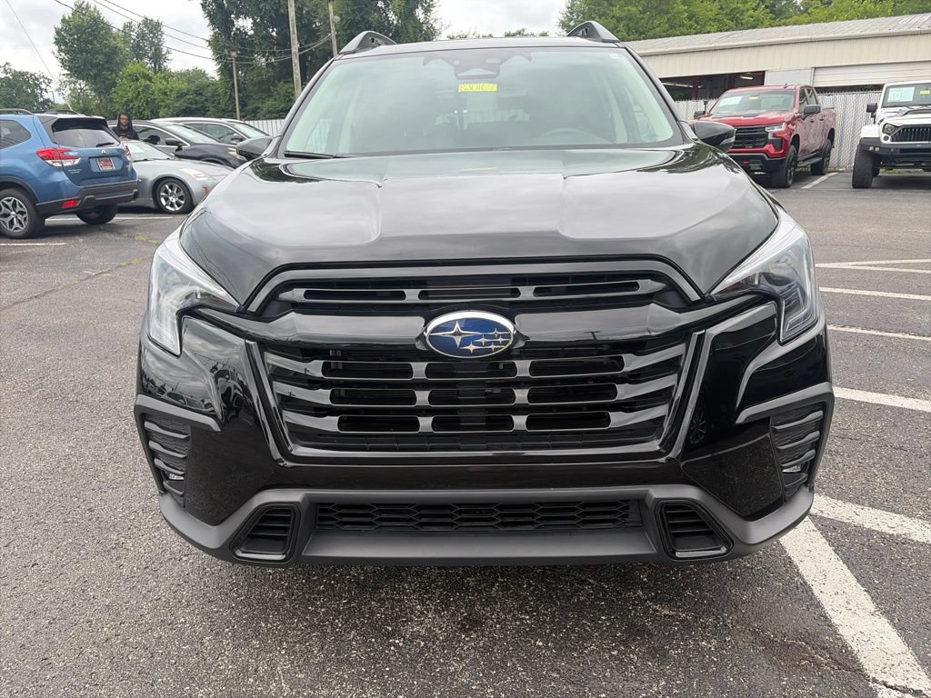 Used 2023 Subaru Ascent Onyx Edition AWD/4WD image 2
