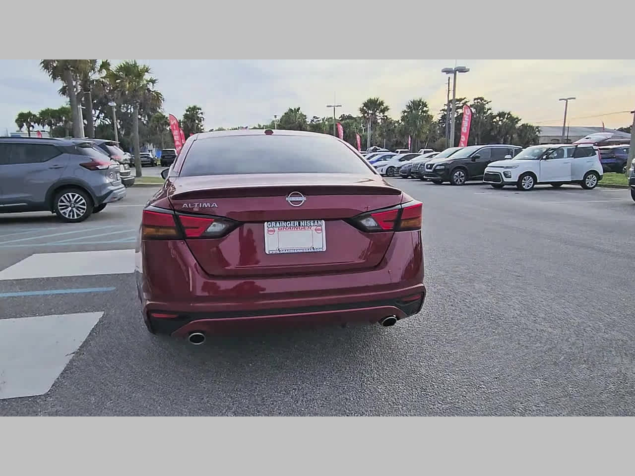 Used 2025 Nissan Altima 2.5 SV w/ SV Special Edition Package FWD image 30