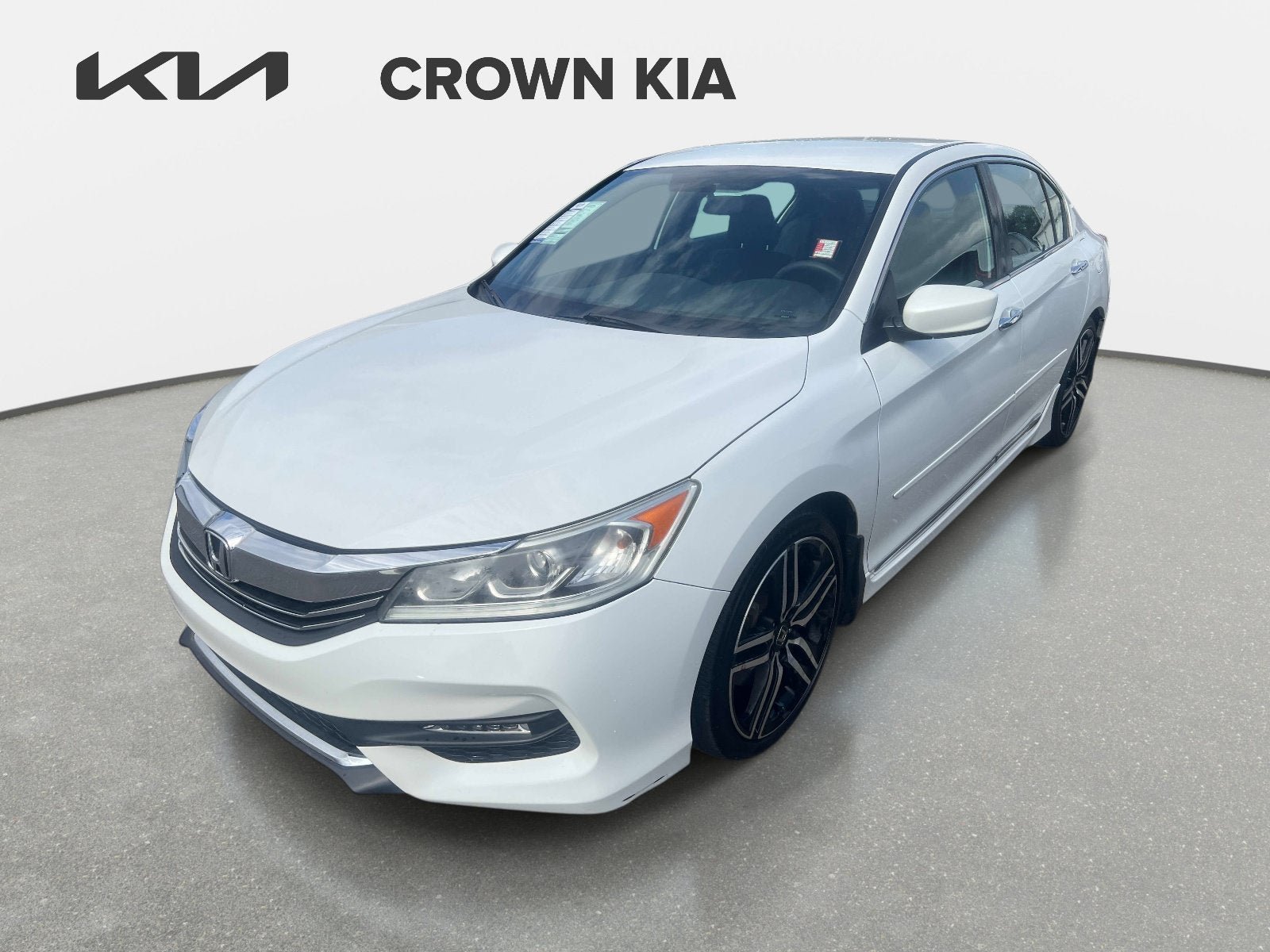 Used 2017 Honda Accord Sport image 31