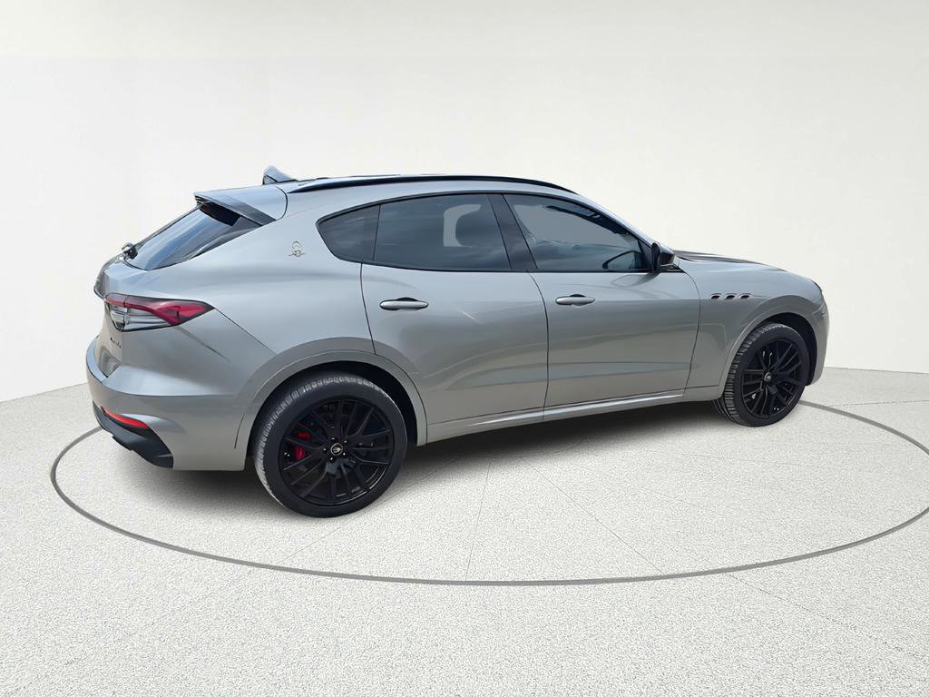 Used 2021 Maserati Levante AWD/4WD image 7