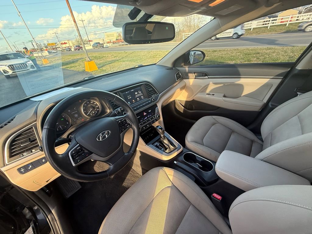 Used 2017 Hyundai Elantra Value Edition image 14