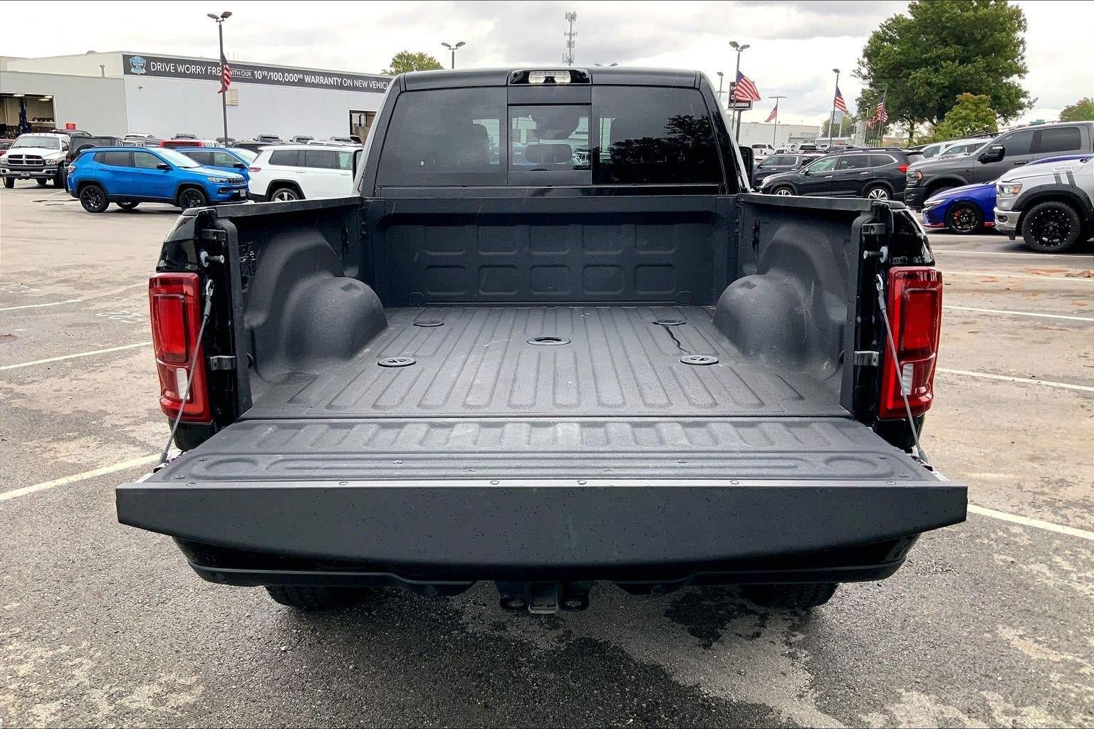 Used 2025 RAM 2500 Laramie AWD/4WD image 4