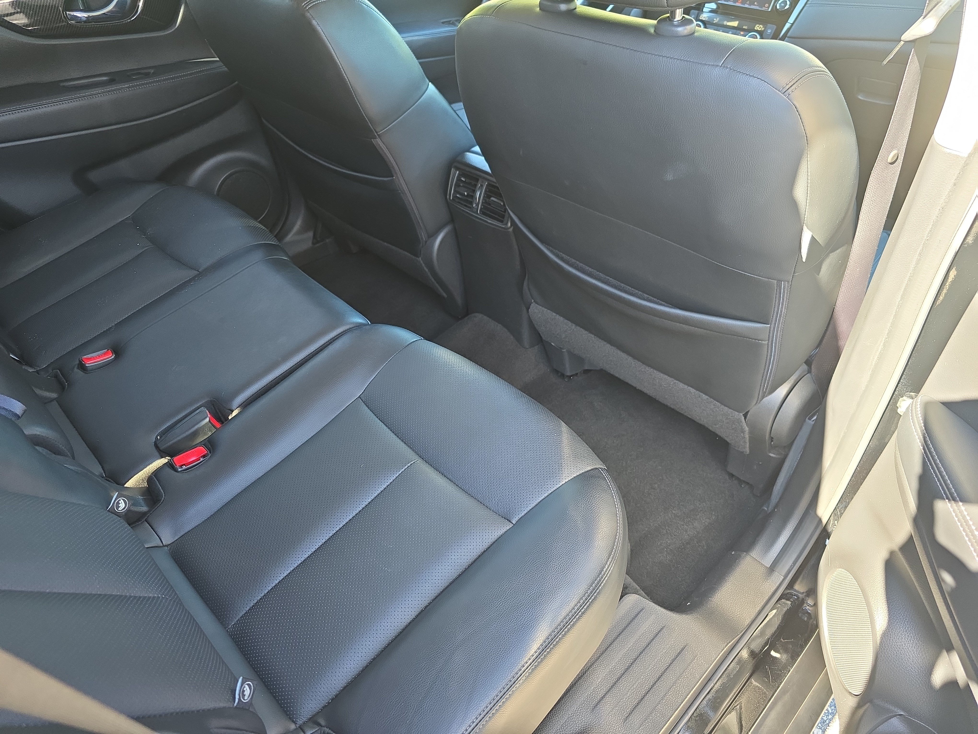 Used 2018 Nissan Rogue SL AWD/4WD image 11