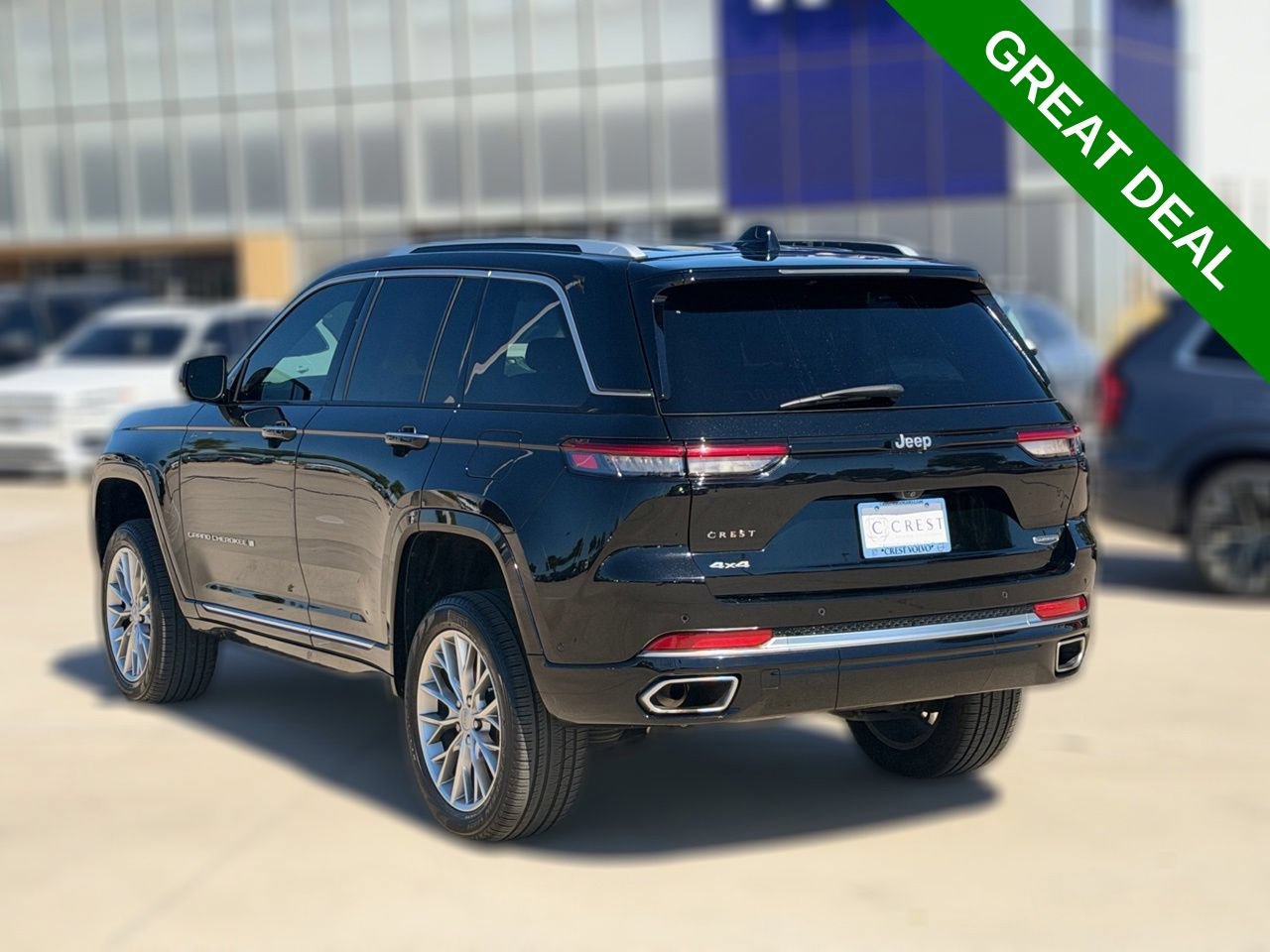 Used 2023 Jeep Grand Cherokee Summit w/ Luxury Tech Group V AWD/4WD image 6