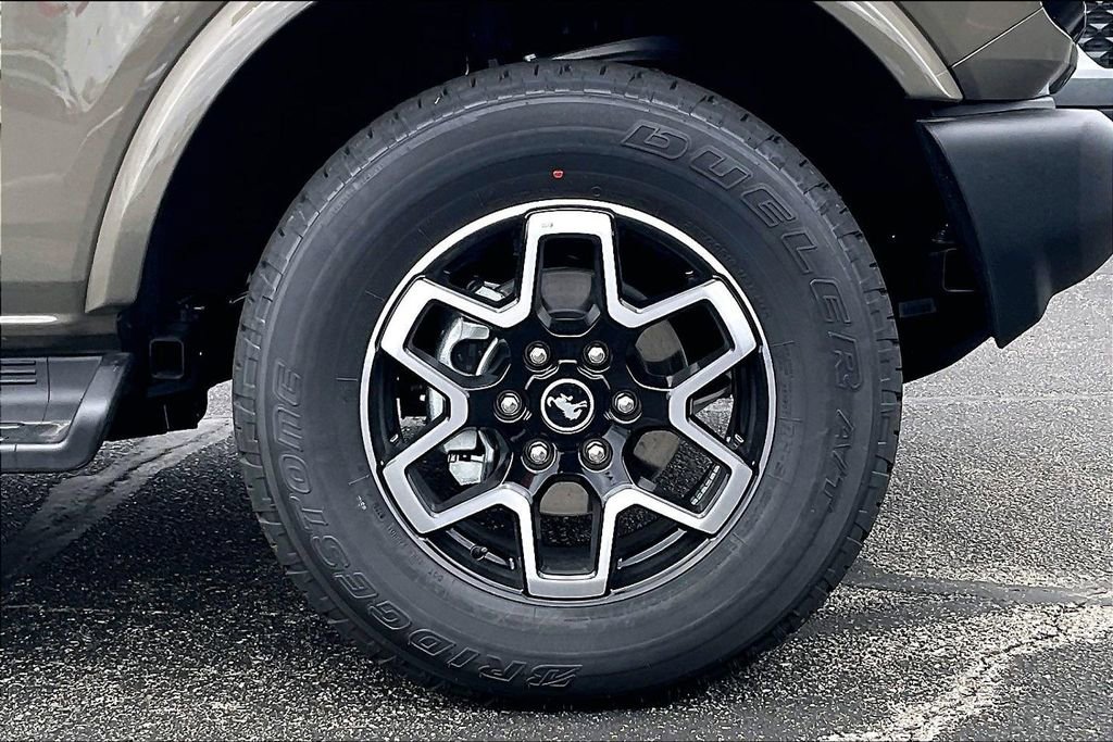 New 2025 Ford Bronco Outer Banks image 12
