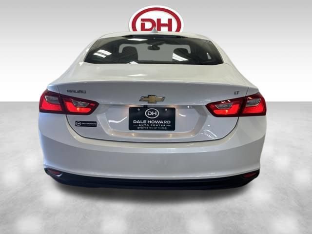 Used 2018 Chevrolet Malibu LT w/ Leather Package FWD image 10