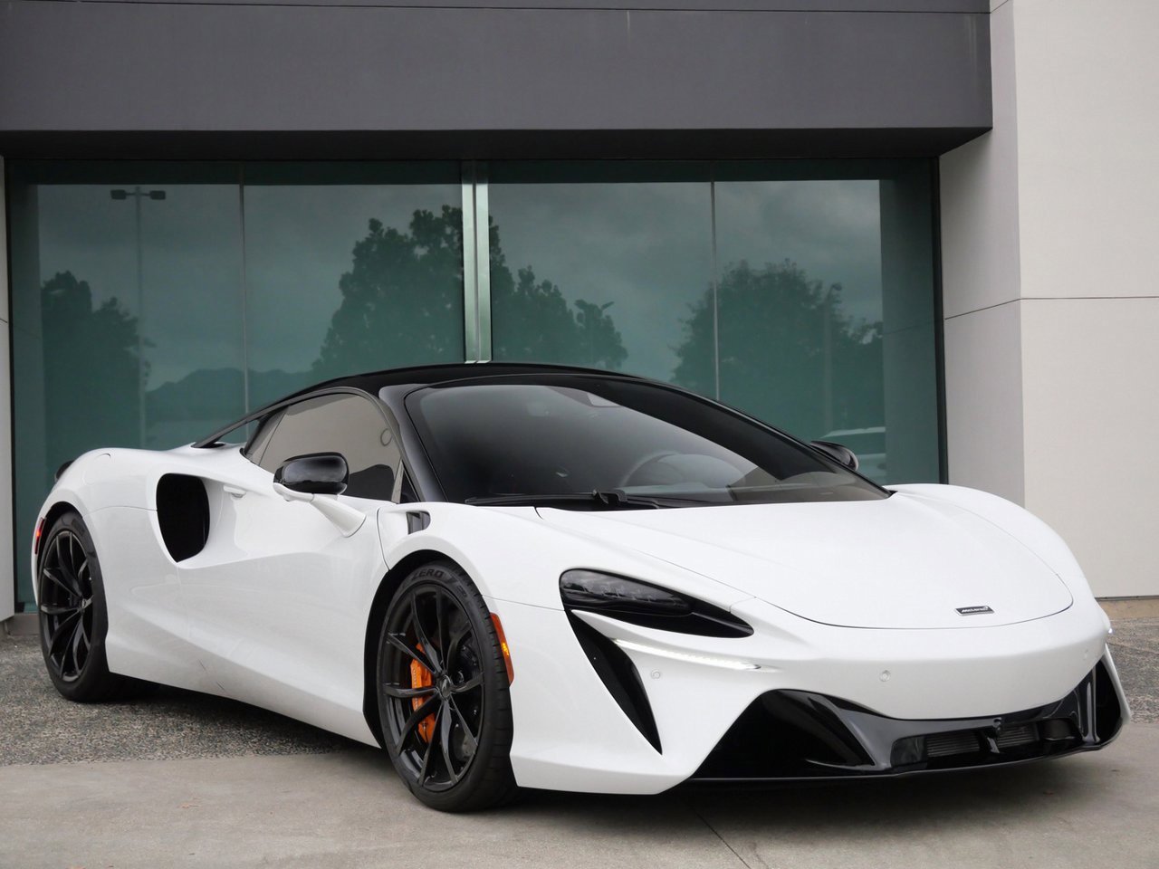 Used 2024 McLaren Artura