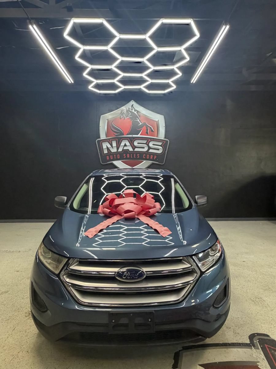 Used 2018 Ford Edge SE FWD image 8