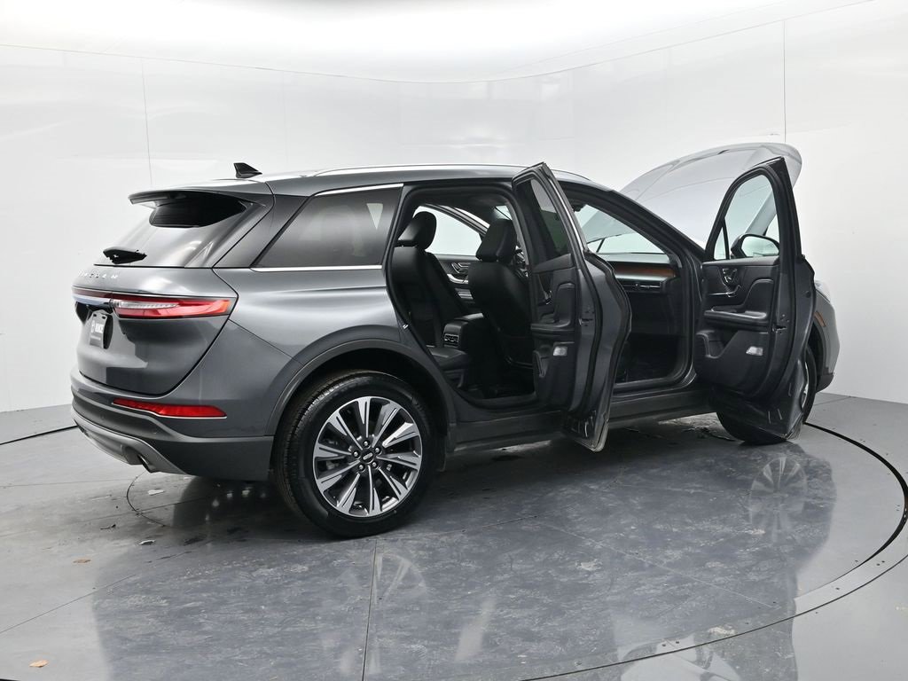 Used 2022 Lincoln Corsair Reserve image 65