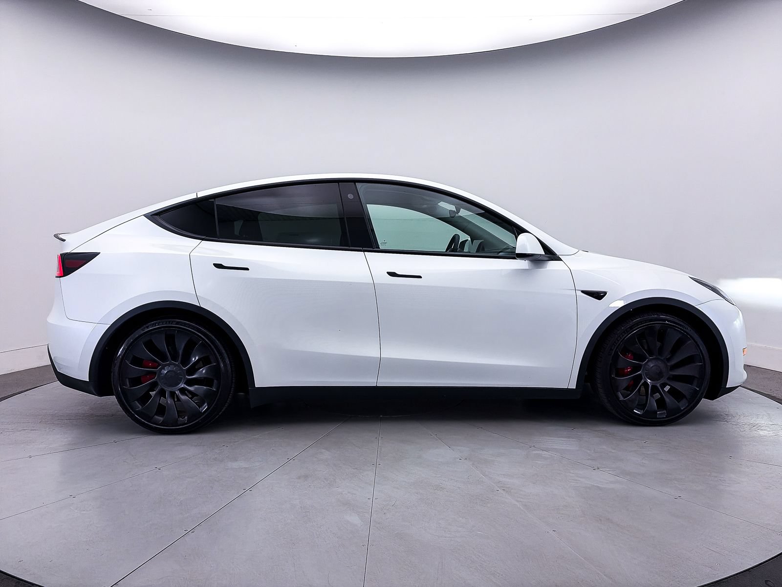 Used 2023 Tesla Model Y Performance AWD/4WD image 39