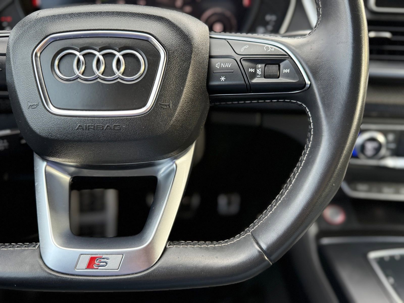 Used 2018 Audi SQ5 Prestige w/ Prestige Package image 26
