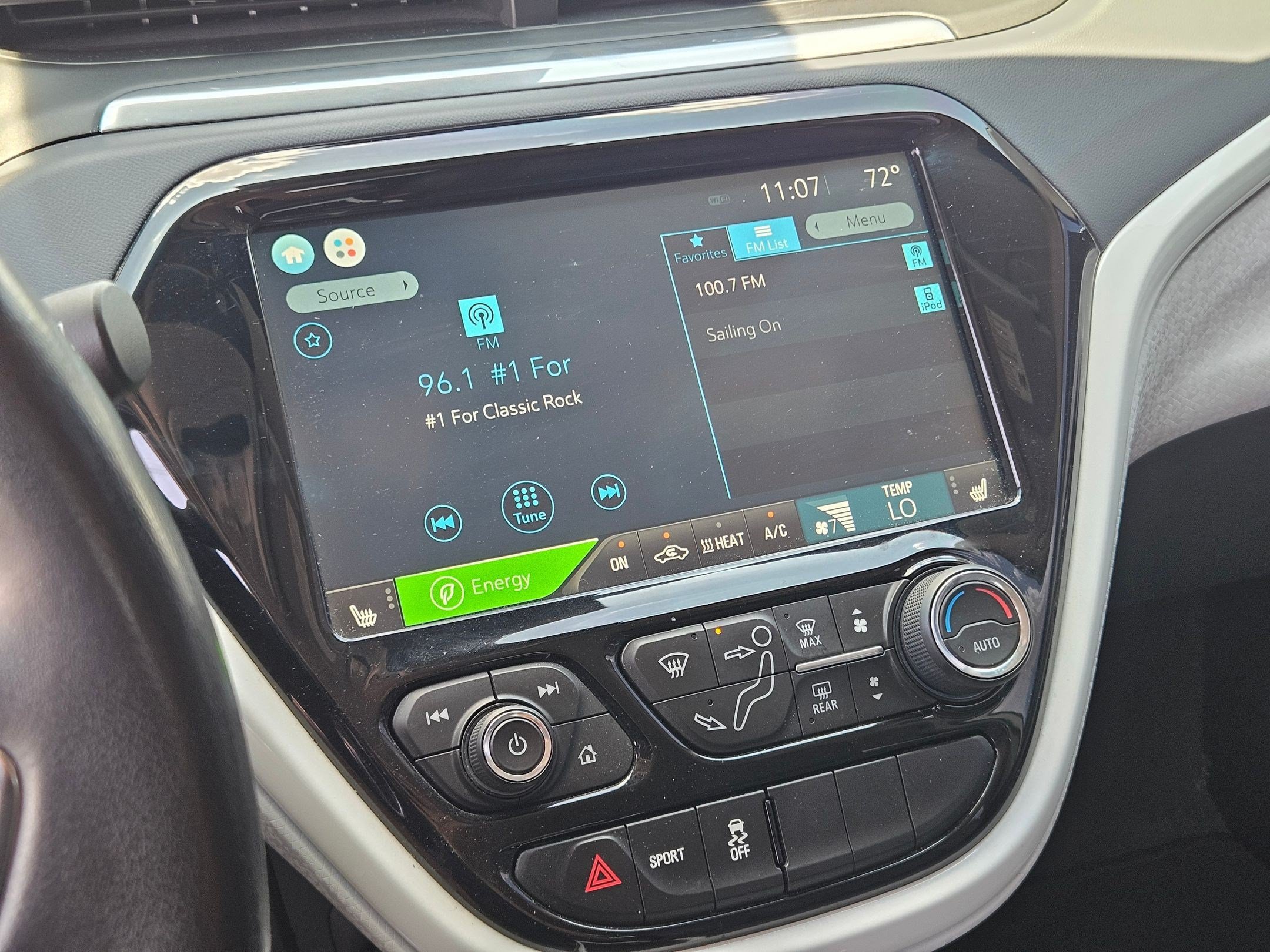 Certified 2019 Chevrolet Bolt Premier w/ Infotainment Package FWD image 18