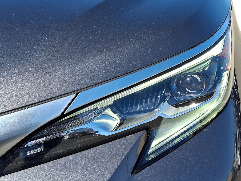 Used 2025 Toyota Sienna Platinum image 10