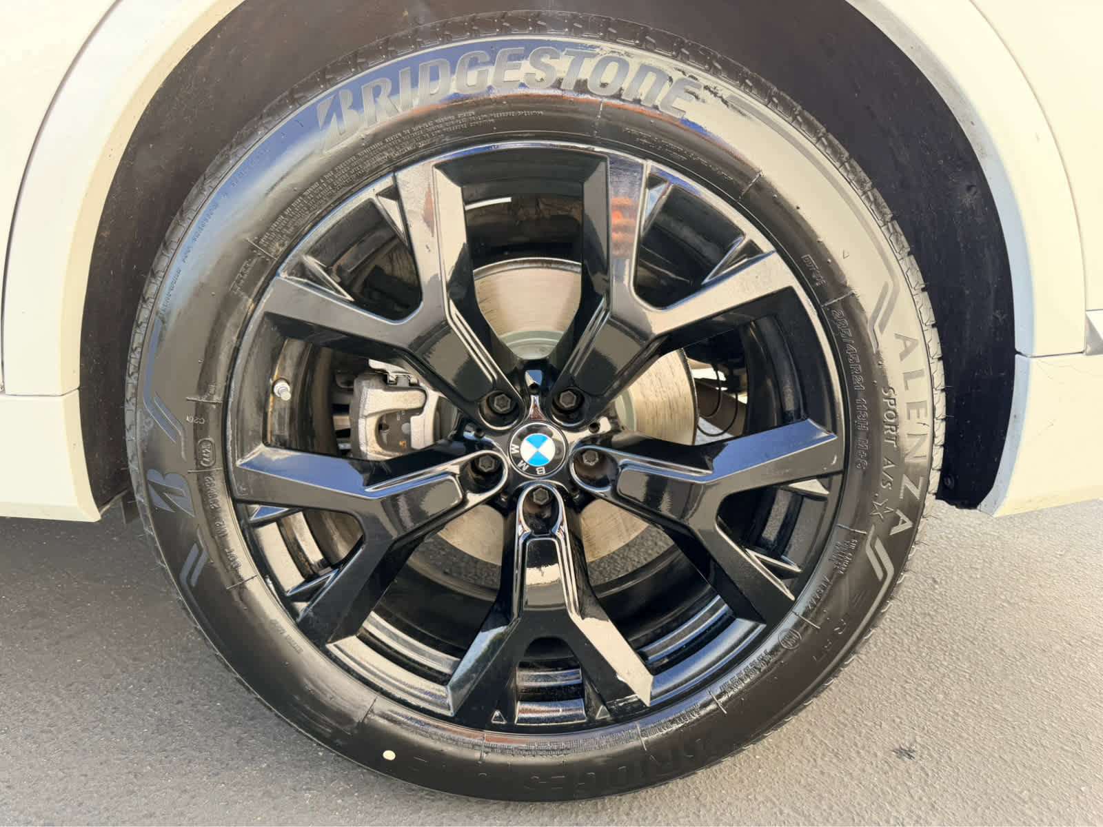 Used 2023 BMW X7 xDrive40i w/ Parking Assistance Package image 11