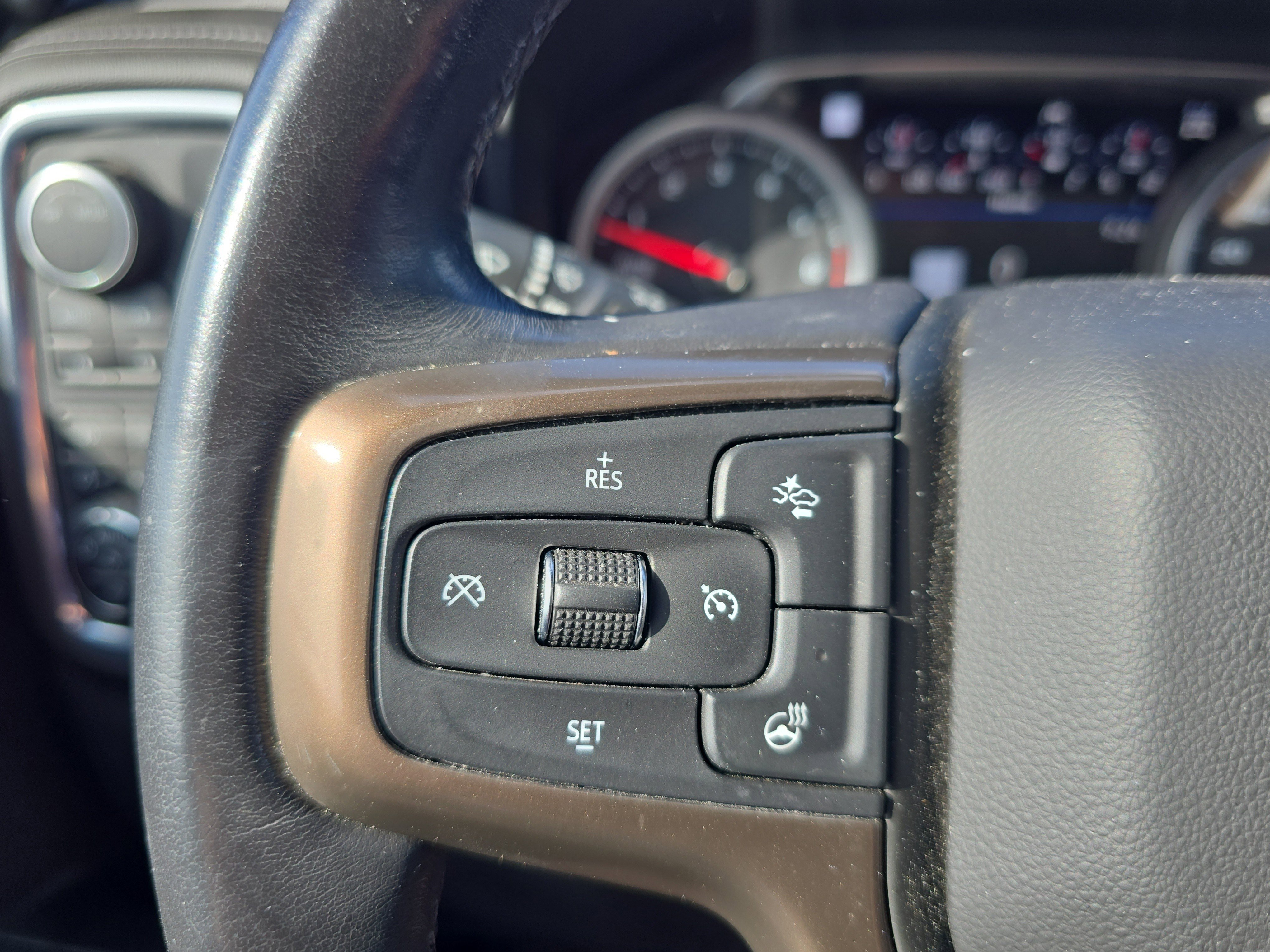 Used 2021 Chevrolet Silverado 1500 High Country w/ Technology Package image 24