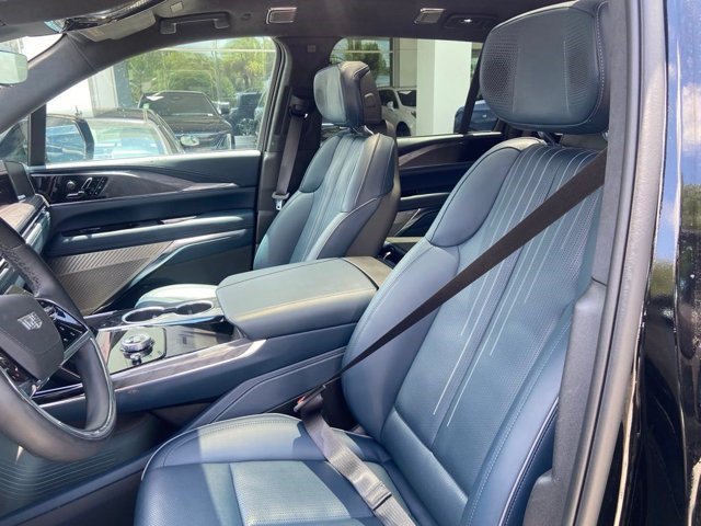 Certified 2026 Cadillac Escalade IQ Sport 2 w/ LPO, ONYX Package AWD/4WD image 10
