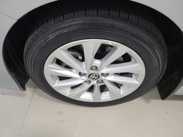 Used 2024 Toyota Camry LE w/ Convenience Package FWD image 34