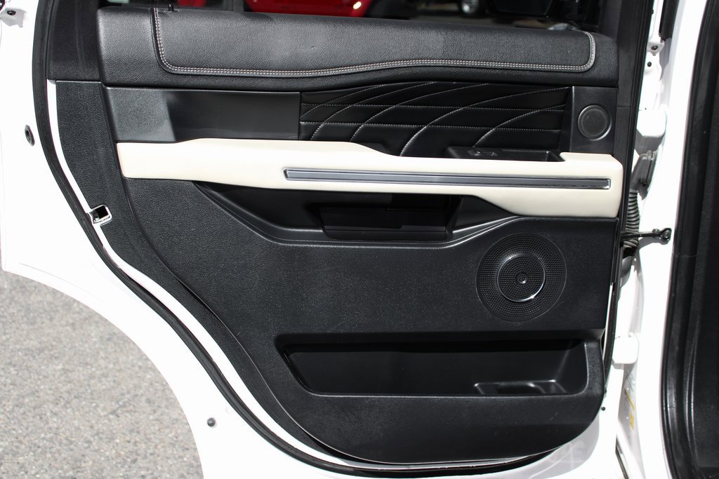Used 2019 Ford Expedition Platinum image 34