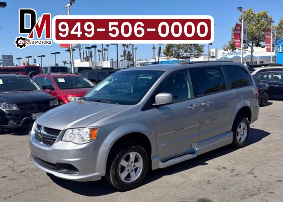 Used 2013 Dodge Grand Caravan SXT FWD image 1