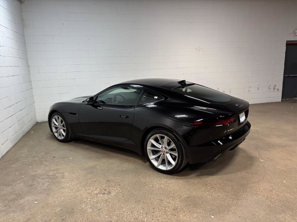 Used 2020 Jaguar F-TYPE Coupe image 10