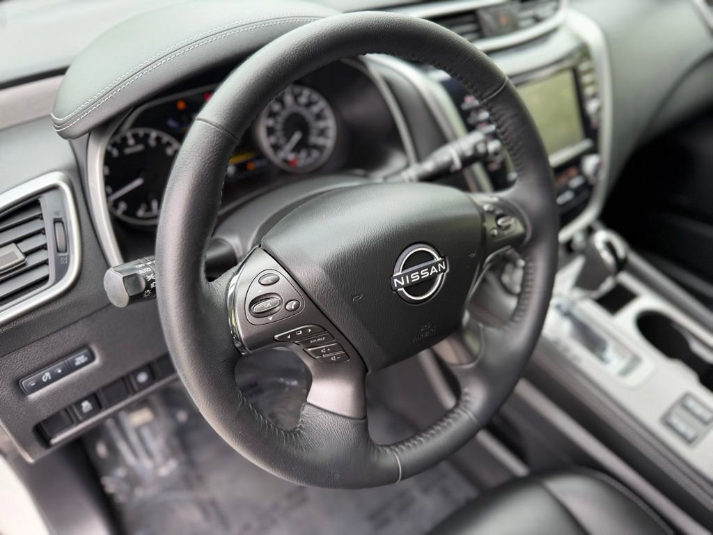 Used 2024 Nissan Murano SV AWD/4WD image 17