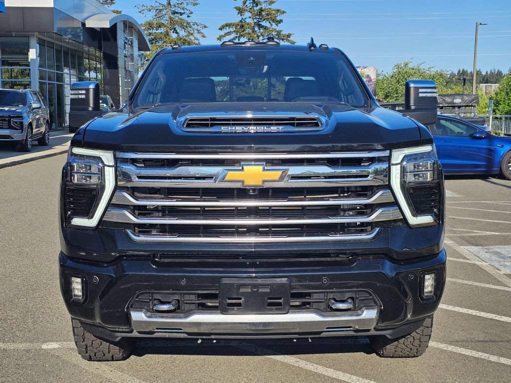 Used 2024 Chevrolet Silverado 2500 High Country w/ High Country Premium Package AWD/4WD image 8