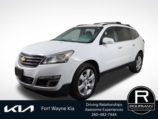 Used 2017 Chevrolet Traverse LT w/ Style and Technology Package FWD image 1