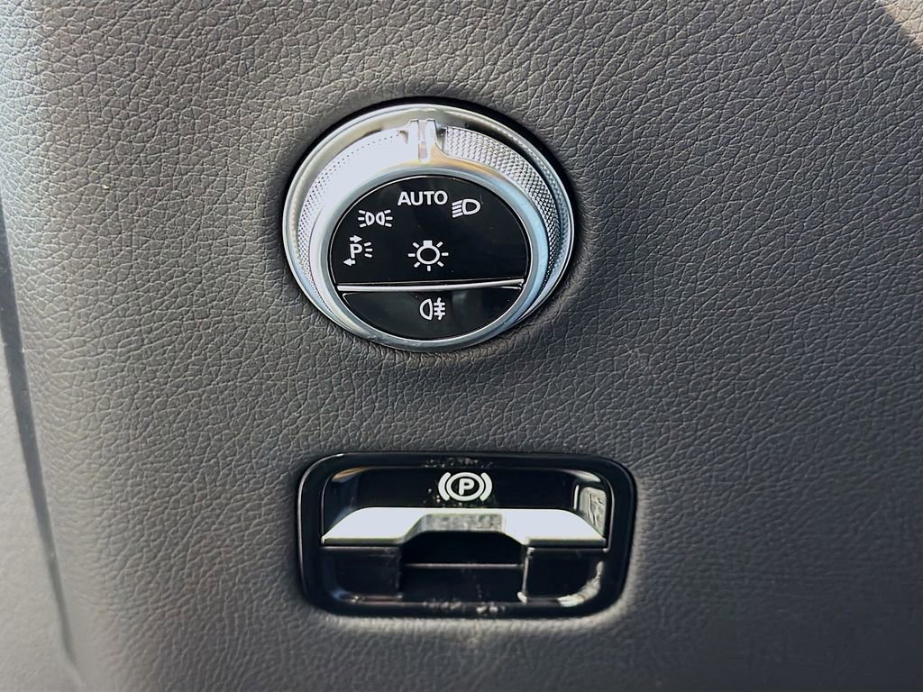 New 2026 Mercedes-Benz GLC 43 AMG 4MATIC image 11