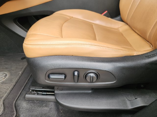 Used 2018 Buick Enclave Premium w/ Experience Buick Package FWD image 23