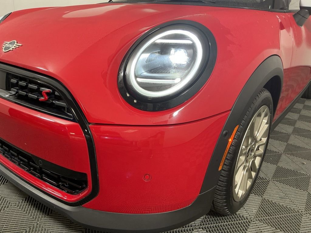 Certified 2025 MINI Cooper S image 9