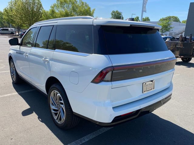 New 2026 Lincoln Navigator Reserve AWD/4WD image 28