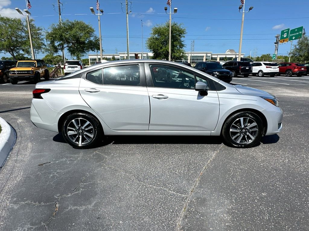 Used 2025 Nissan Versa SV FWD image 4