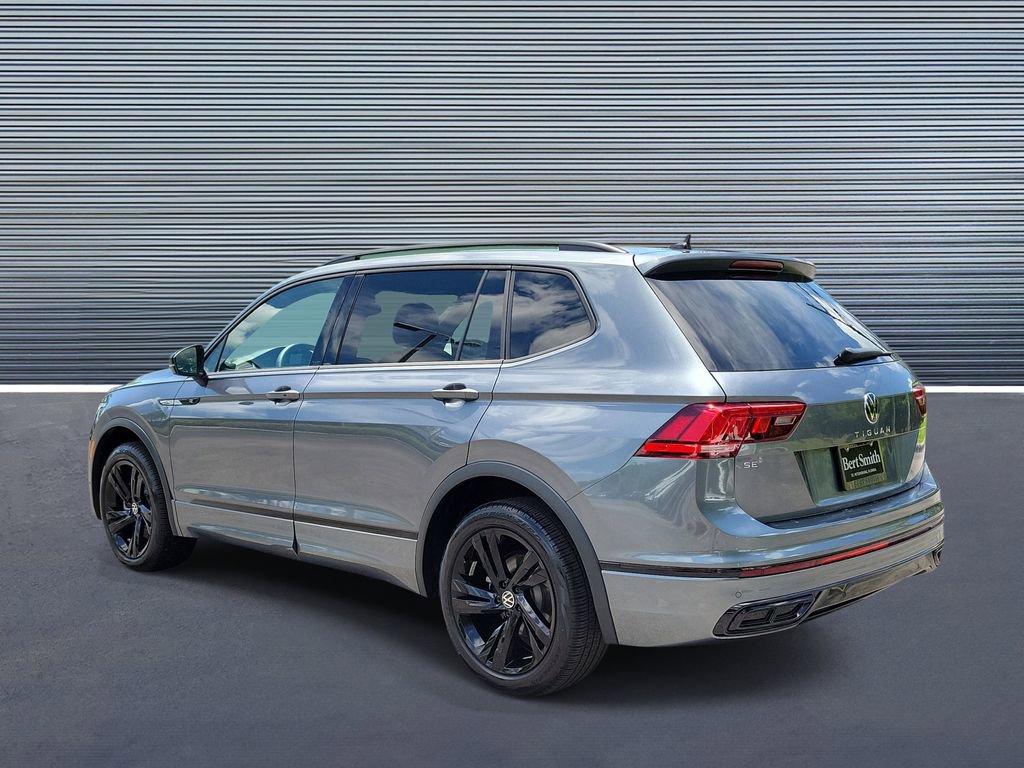 Used 2024 Volkswagen Tiguan SE R-Line FWD image 4