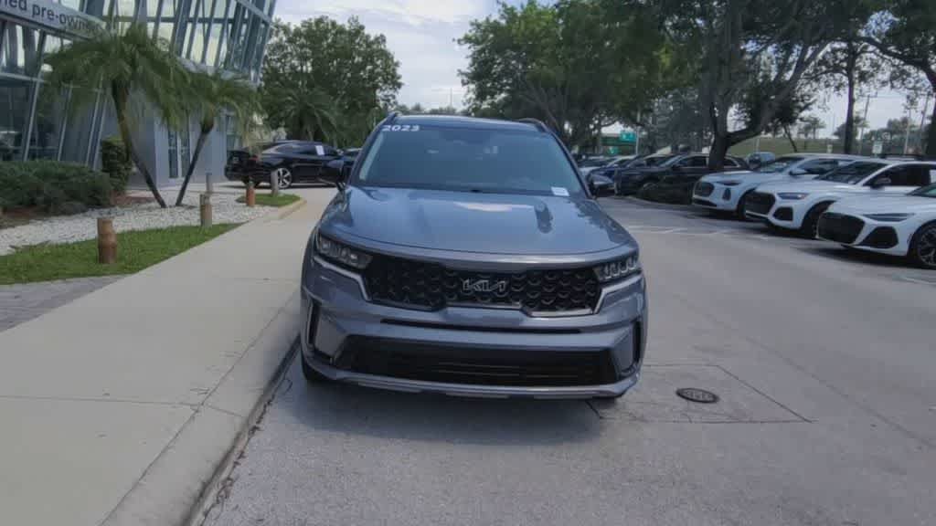 Used 2023 Kia Sorento S w/ Panoramic Sunroof Package FWD image 3