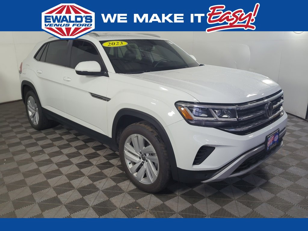 Used 2023 Volkswagen Atlas Cross Sport SE image 1