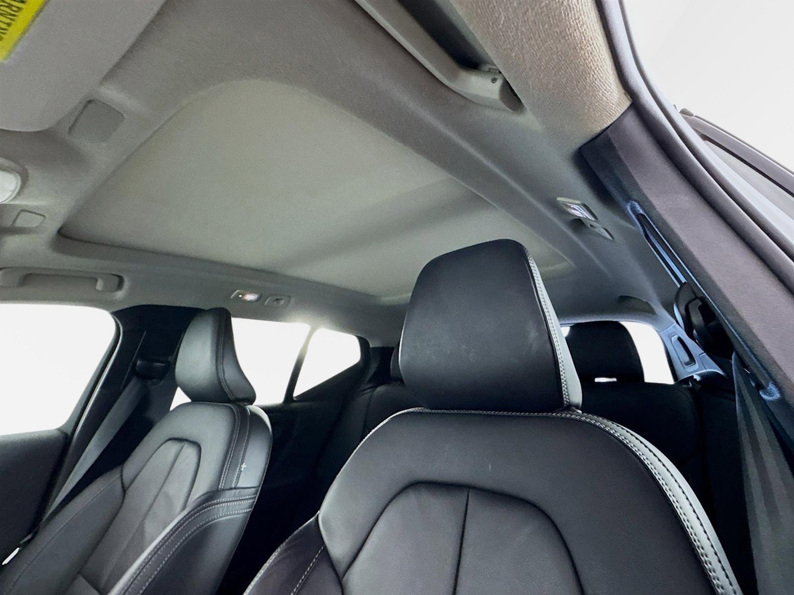 Used 2023 Volvo XC40 B5 Plus w/ Protection Package Premier AWD/4WD image 15