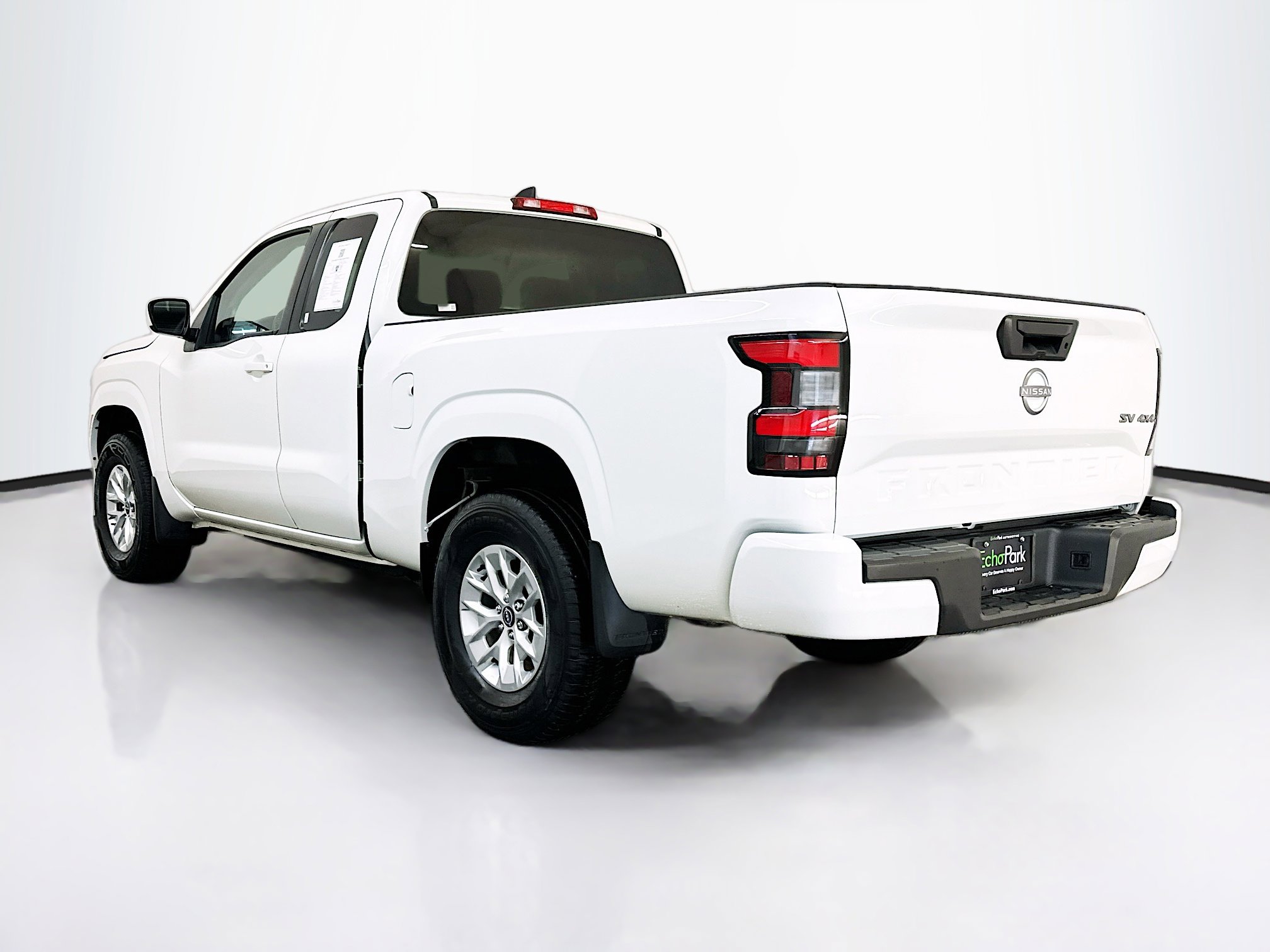 Used 2024 Nissan Frontier SV AWD/4WD image 5